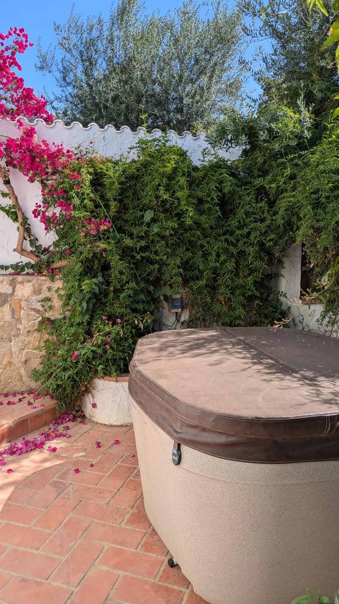ホテル One Life Malaga Retreat Periana エクステリア 写真